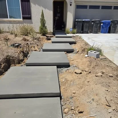 Floating step pads